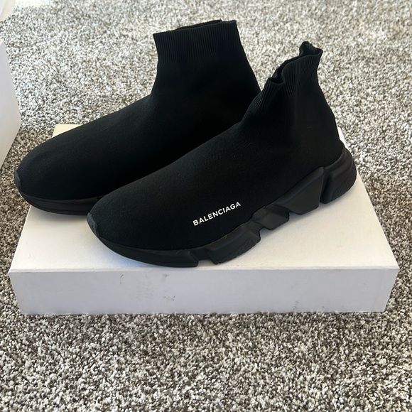 MEN'S SPEED RECYCLED KNIT SNEAKER IN BLACK SIZE 43 - Picture 3 of 7